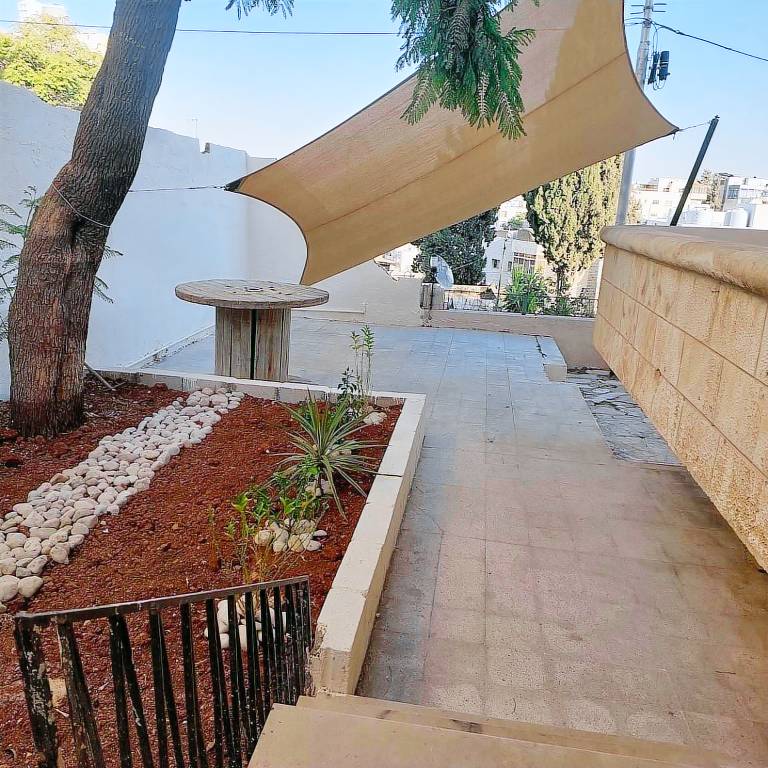 House | Close to King Abdullah I Mosque — photo 5