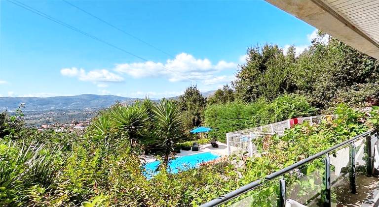 Fully equipped nice house with terrace, BBQ & private pool | Suitable for remote work | Pets are welcome — photo 4