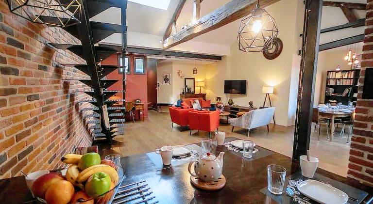 House with 4 rooms for 13 persons in Loches