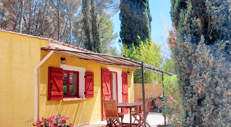 Rental apartment with 1 room for 4 persons in Bandol