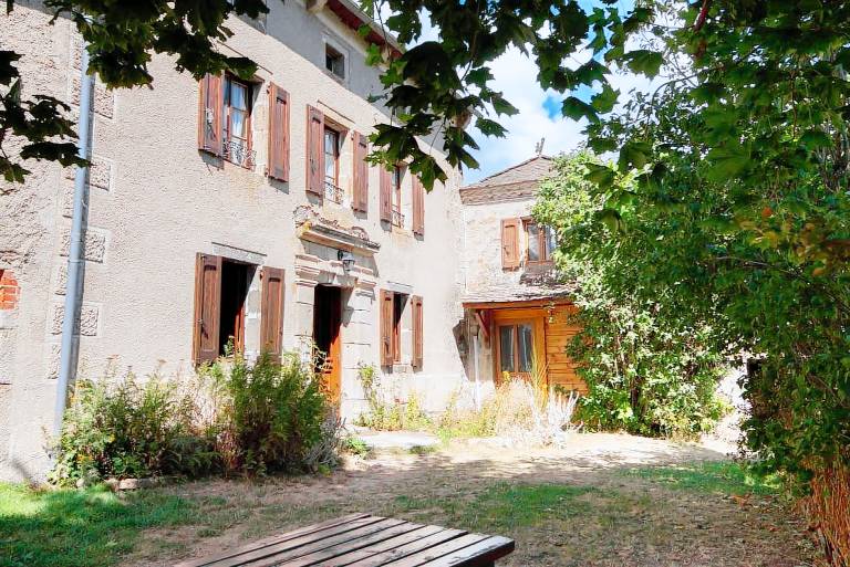 Gite with garden in Mende