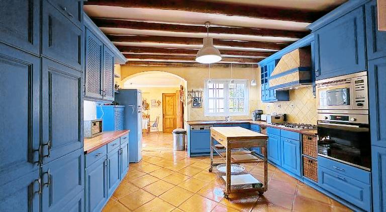 Fully equipped ample house with patio, barbeque & private pool | Good for workation | Dogs allowed — photo 3