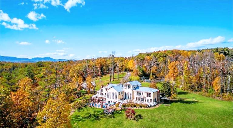 House with pool in Hudson, NY