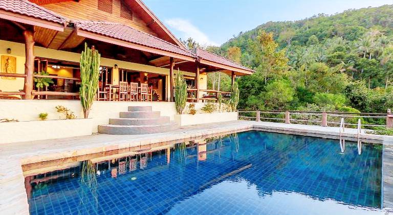 4 Bedroom villa with stunning sea & sunset view in Ko Pha-ngan
