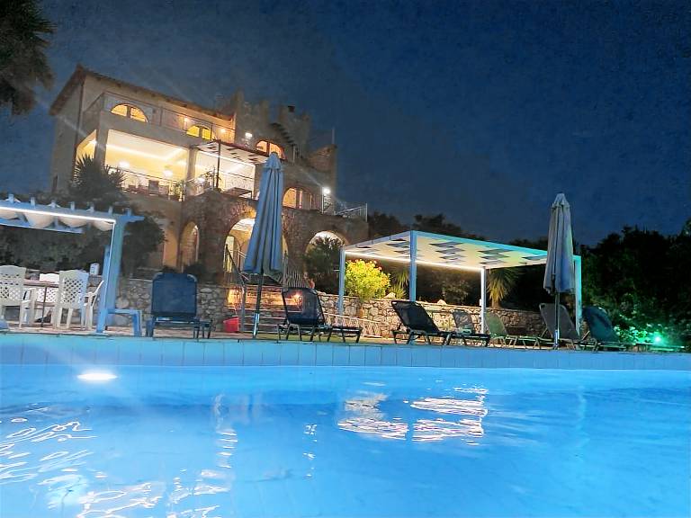 Villa  Avia