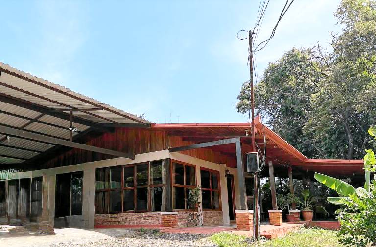 House Atenas