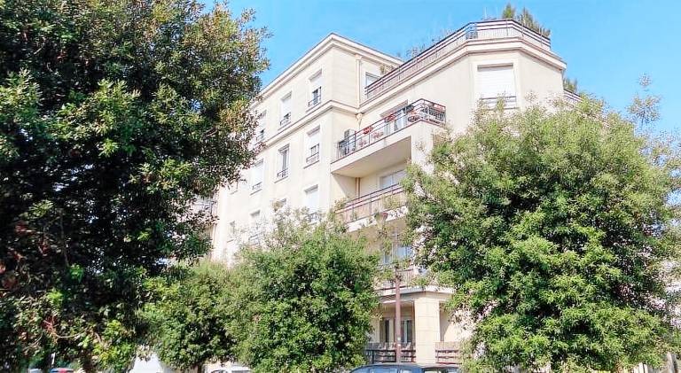 Holiday apartment with 1 room for 2 persons in Aubervilliers