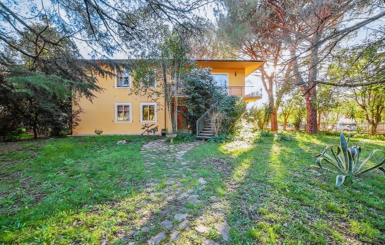 Ferienwohnung in Calci für max. 6 Personen Ferienwohnung in Calci für max. 6 Personen