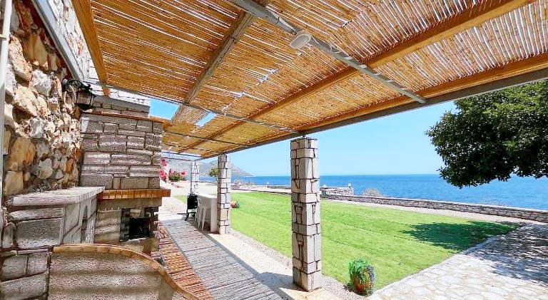 Rental apartment with 1 room for 6 persons in East Mani