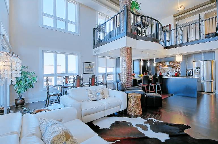 Condo  Downtown