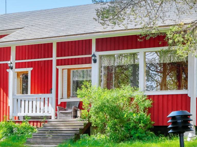 House with sauna & patio — photo 4