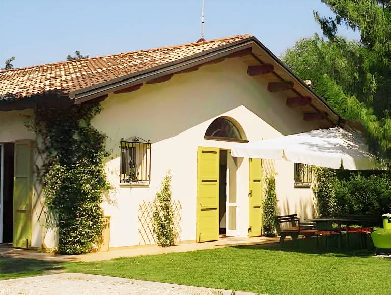 Pleasant serviced apartment with pool & garden | Pets are welcome in Faenza