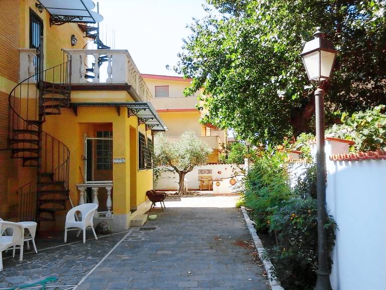 Villa with terrace, garden & barbecue | Sea view — photo 3