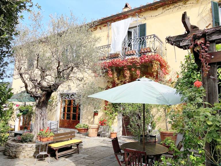 Villa with terrace, yard & barbecue | Nature view — photo 4