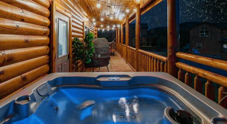 House with pool — photo 3