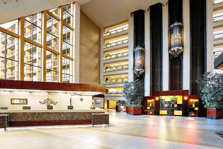 Hilton Bellevue — photo 2