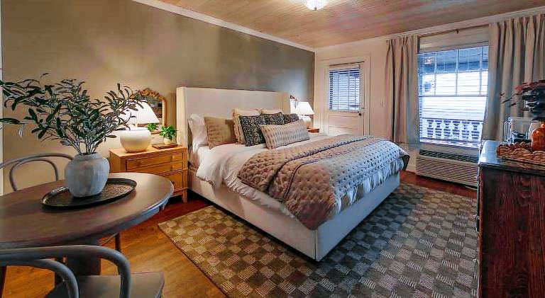 Historic Riverview Inn Six