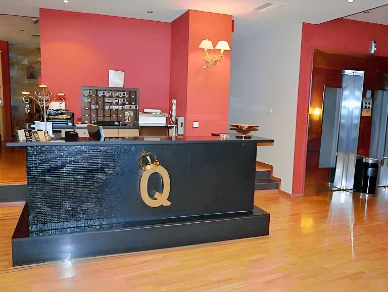 Queens Leriotis Hotel in Piraeus