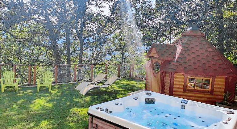 Fully equipped beautiful villa with yard, BBQ & hot tub | Suitable for remote work | Pets are welcome in Obernai