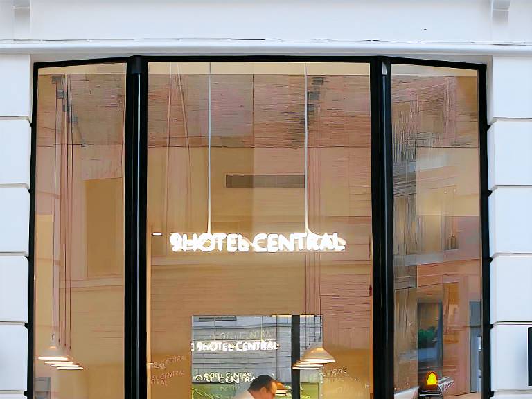 9HOTEL CENTRAL in Brussels