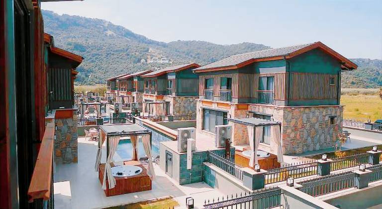 Fully equipped villa with yard, terrace & private pool | Pets are welcome in Ortaca