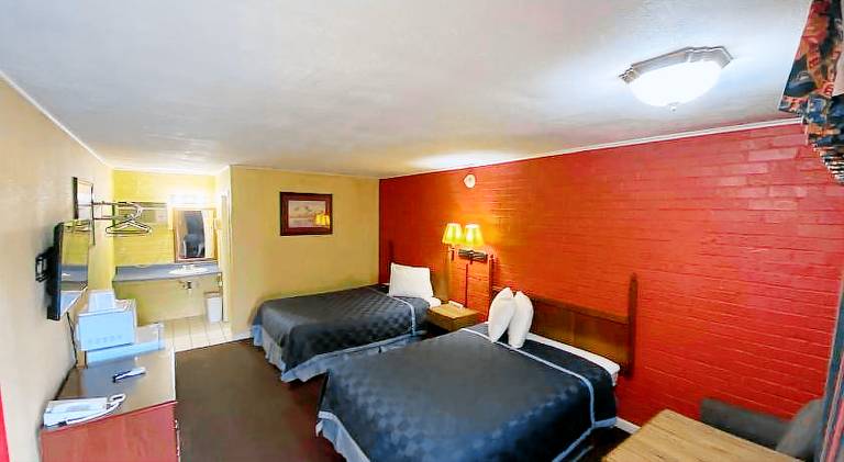 Deluxe inn — photo 4