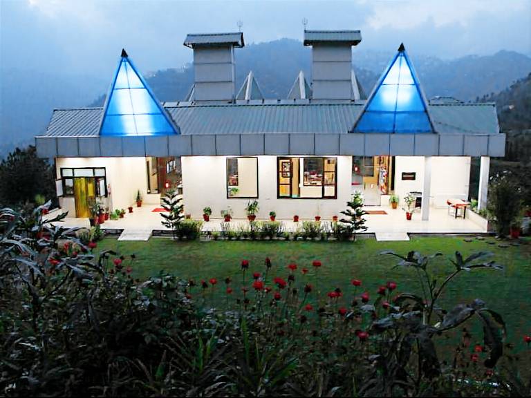 Flag House Resort 18 Kms From Shimla