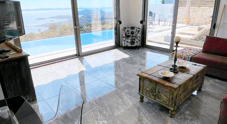 Villa with garden, patio & jacuzzi — photo 2