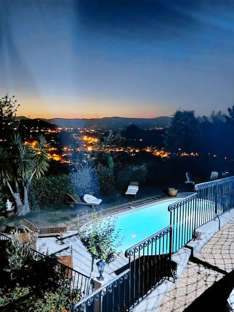 Child-friendly lovely villa with terrace, barbecue & private pool | Mountain view | Good for workation | Dogs allowed — photo 4