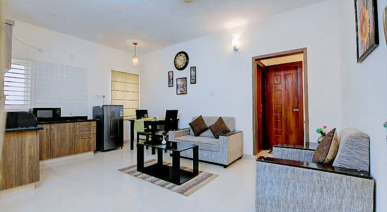 Sunshine Suites Grand Deluxe