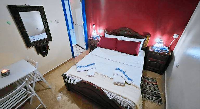 Bluemoon house in Derdara