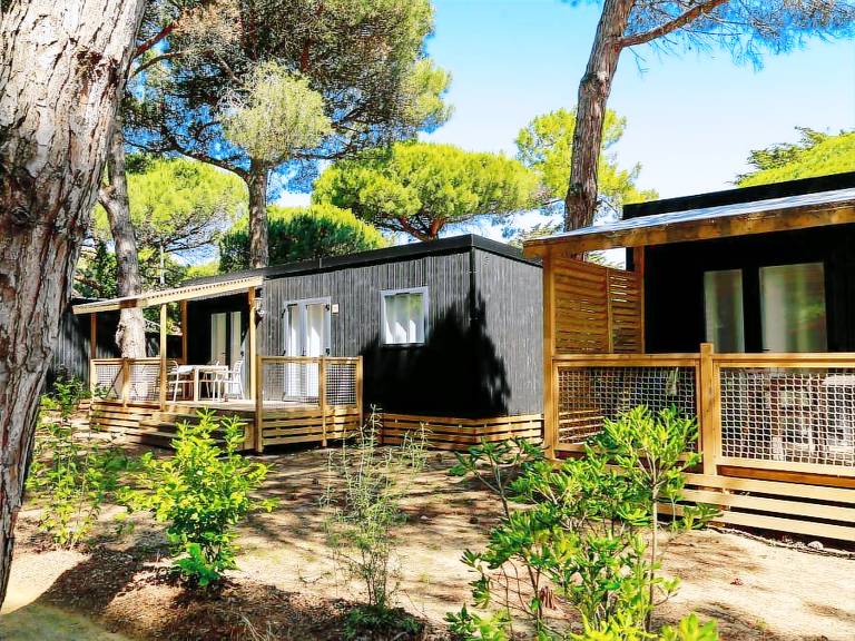 Mobile home with terrace — photo 4