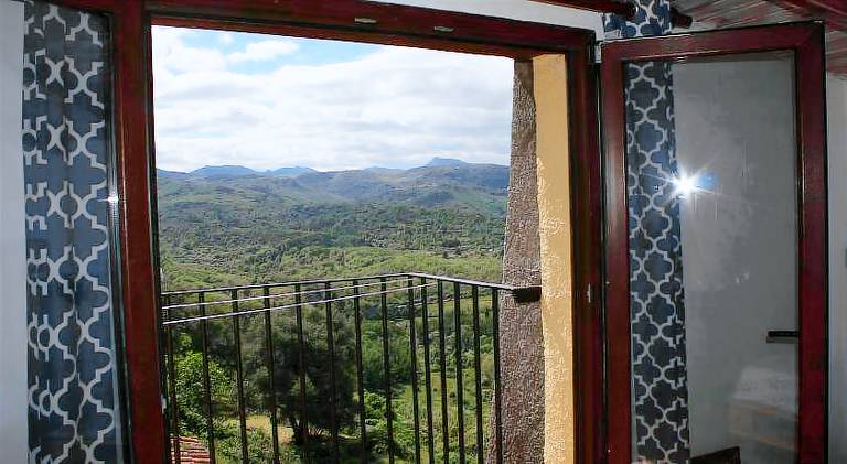 Vacation home with patio | Perfect for remote work | Pet-friendly — photo 4