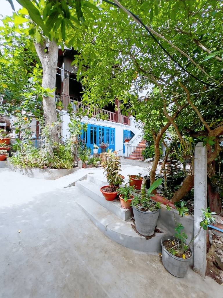 Vacation home with patio | Near Wat Pa Phon Phao | Pets are welcome — photo 2