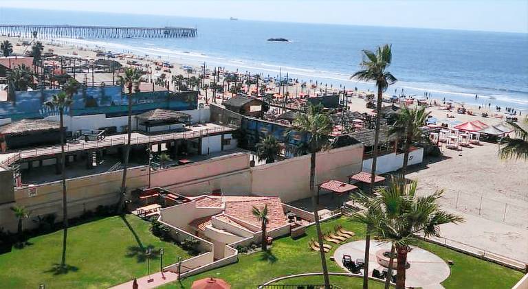 Breathtaking Oceana Del Mar in Playas de Rosarito