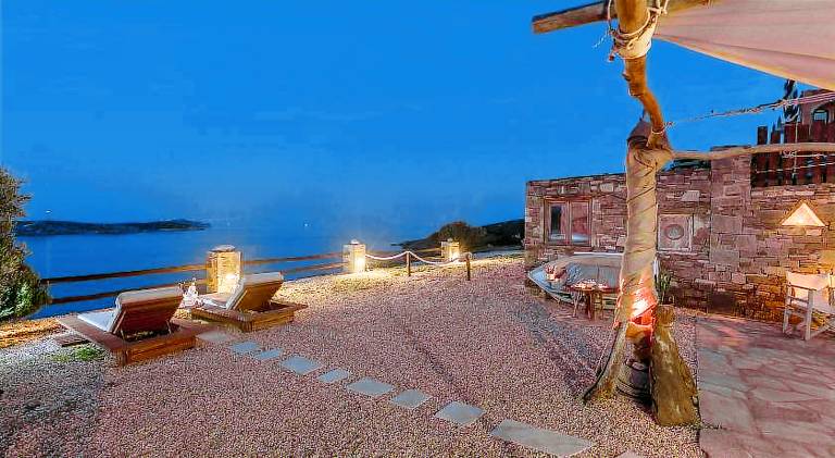 Vacation home with BBQ, terrace & yard | Perfect for remote work — photo 2