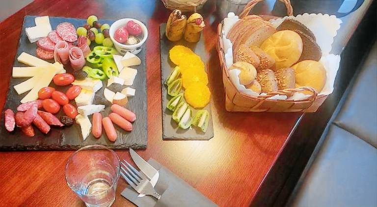 HOTEL RITTERS WEINSTUBEN kaffe restoran MERSEBURG — photo 4