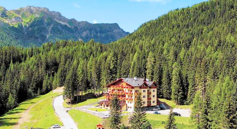 Appartamento con servizi da hotel Falcade