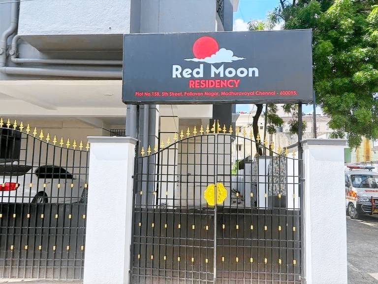 Super Hotel O Red Moon Residency