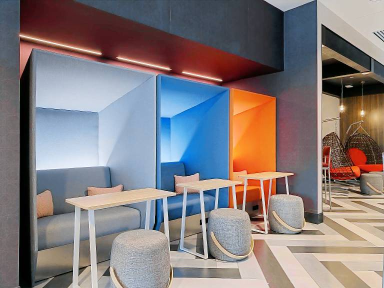 Tru by Hilton Atlanta Airport College Park — photo 4