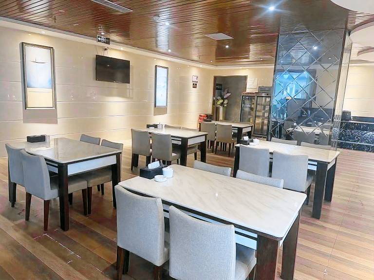 Guangzhou Prince Hotel (Huadu Shiling Leather City Store) — photo 4