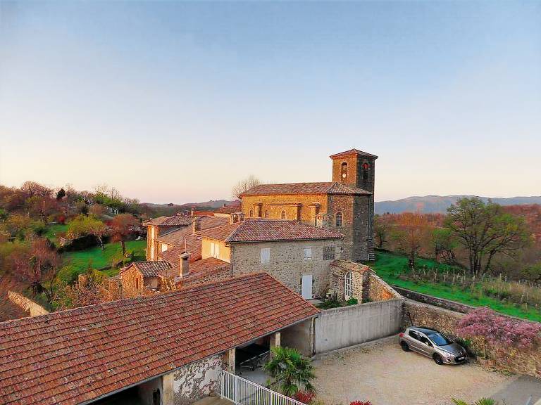 Family-oriented gite with private pool & patio | Pool view | Pet-friendly — photo 4