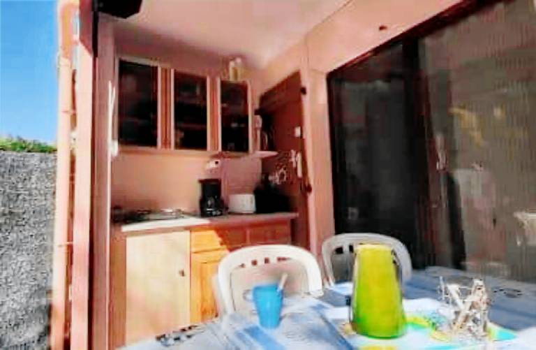 Children-friendly holiday apartment with grill, pool & patio | Next to the beach | Pet-friendly — photo 4