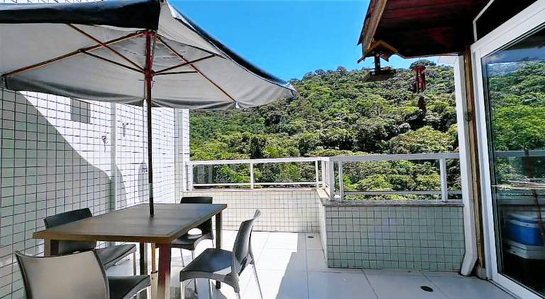 Spacious apartment with pool | Close to the beach | Pet-friendly in Ubatuba