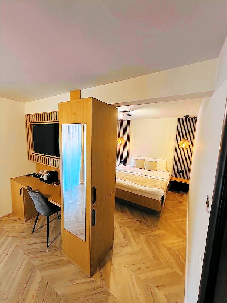 Accommodation  Remeţi