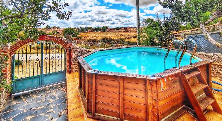 House with barbecue, private pool & garden | Pets allowed in Salamanca