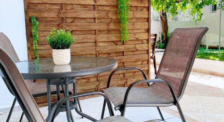 Apartment with patio — photo 3