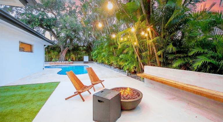 Lovely villa with pool | Pets are welcome in Aventura, FL
