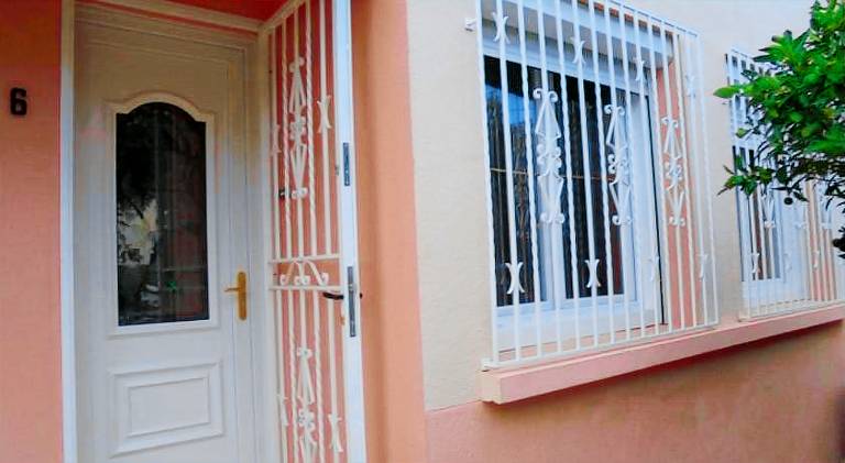 CHAMBRES Climatisees tout Confort, GARE, WIFI, parking, avec pt dejeuner compris — photo 4