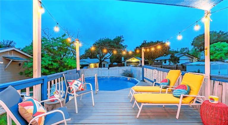 House with pool — photo 3